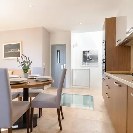 Apartment Rare Seaview Penthouse - Garden View - Wifi