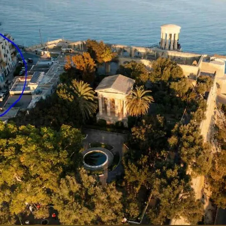 Rare Seaview Penthouse - Garden View - Wifi Apartment *